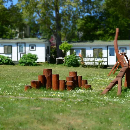 פארק נופש Roza Wiatrow Chłapowo